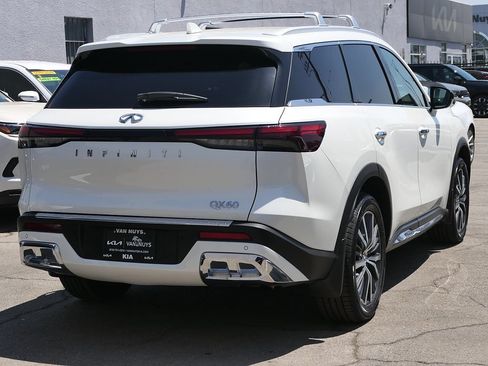 Used 2022 INFINITI QX60 Sensory w/ Cargo Package FWD image 2