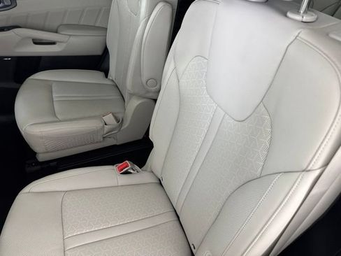 Used 2023 Kia Sorento SX Prestige AWD/4WD image 28