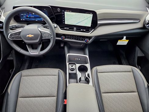 New 2026 Chevrolet Equinox LT w/ Convenience Package II FWD image 19
