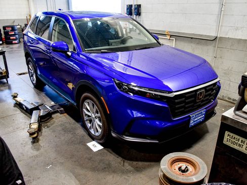 Used 2024 Honda CR-V EX-L image 4