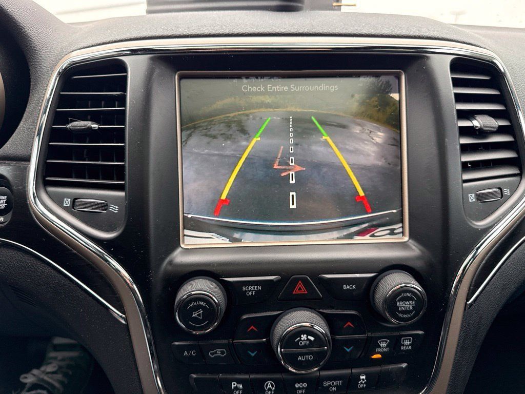 Used 2017 Jeep Grand Cherokee Limited w/ Luxury Group II AWD/4WD image 14