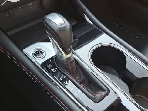 Used 2023 Nissan Altima 2.5 SR w/ SR Premium Package image 24