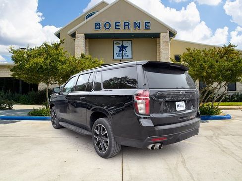 Used 2023 Chevrolet Suburban RST w/ Sport Performance Package image 3