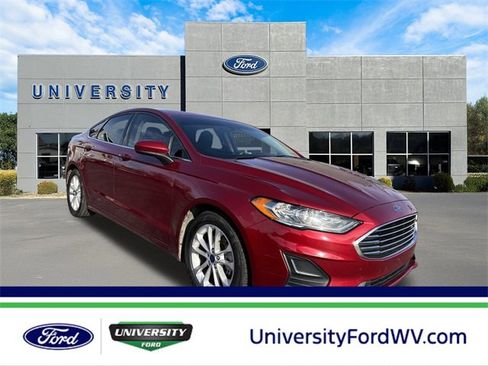 Used 2019 Ford Fusion SE image 1
