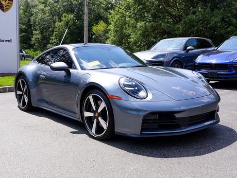 Used 2025 Porsche 911 Carrera RWD image 29