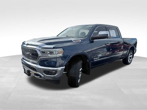Used 2022 RAM 1500 Limited w/ Cold Weather Group image 3