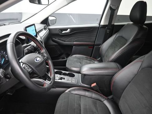 Used 2022 Ford Escape SEL w/ SEL Stealth AWD Package image 17