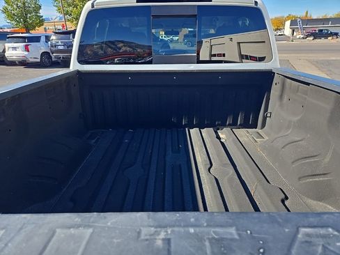 Used 2017 Nissan Titan S image 22