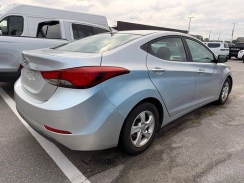 Used 2014 Hyundai Elantra SE FWD image 3