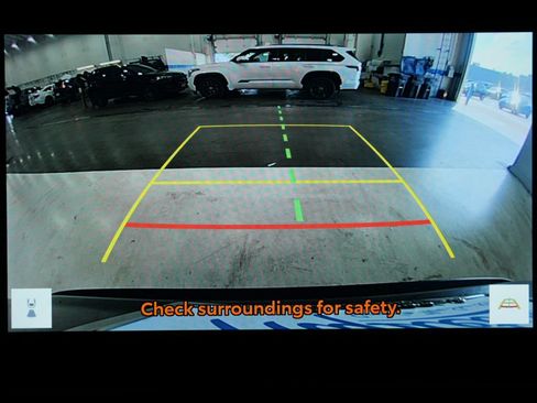 Used 2024 Toyota RAV4 XLE FWD image 18