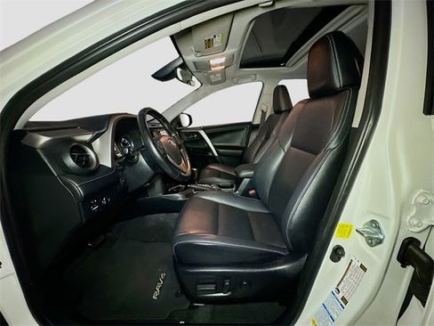 Used 2016 Toyota RAV4 Limited image 17