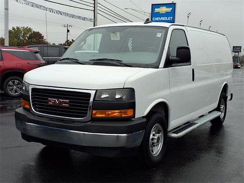 Used 2024 GMC Savana 2500 w/ Driver Convenience Package image 5