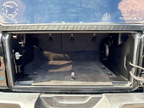 Used 2023 Jeep Wrangler Unlimited Rubicon 4xe w/ Cold Weather Group AWD/4WD image 30