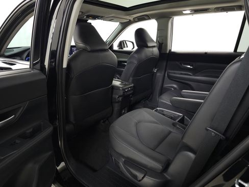 Used 2024 Toyota Grand Highlander Limited image 34