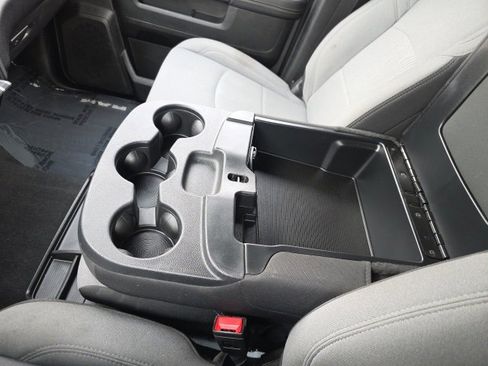 Used 2024 RAM 2500 Big Horn w/ Safety Group image 38