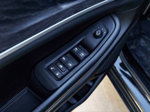 Used 2023 Jeep Grand Cherokee Limited image 20