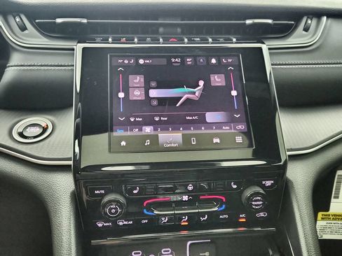 New 2026 Jeep Grand Cherokee Laredo X AWD/4WD image 26