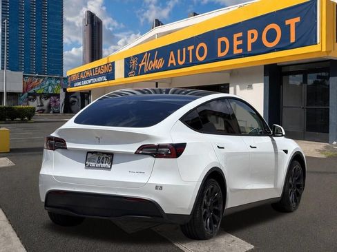 Used 2021 Tesla Model Y Long Range AWD/4WD image 5