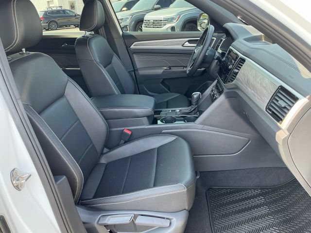 Used 2023 Volkswagen Atlas Cross Sport SE FWD image 21