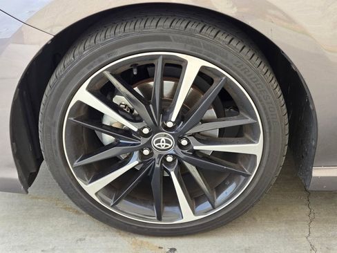 Used 2020 Toyota Camry XSE image 5