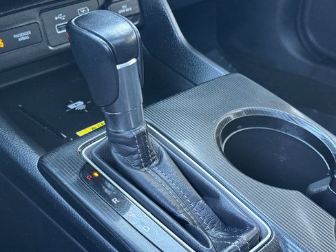 Used 2023 Honda Civic Touring image 18