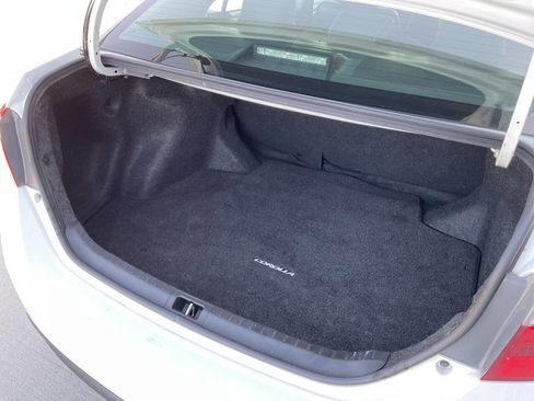 Used 2016 Toyota Corolla S image 32