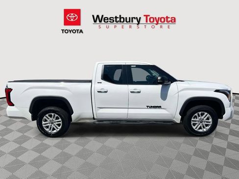 Used 2022 Toyota Tundra SR5 w/ SR5 Premium Package image 6