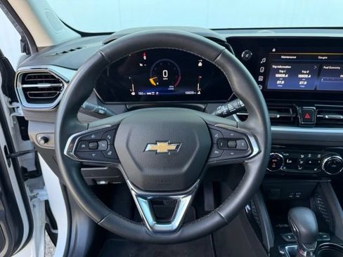 Used 2024 Chevrolet TrailBlazer LT w/ Convenience Package AWD/4WD image 13