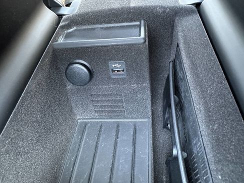 Used 2018 BMW 750i xDrive image 33