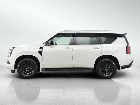 Used 2025 Nissan Armada SV AWD/4WD image 2