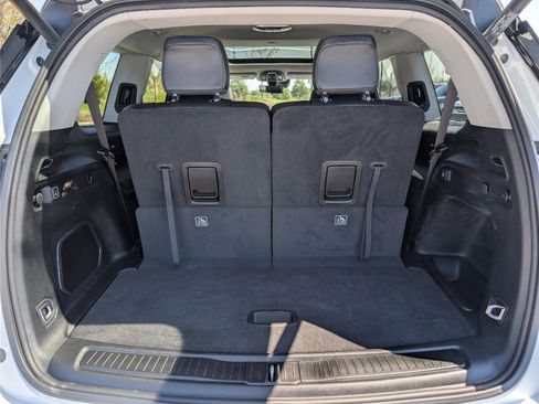 Used 2023 Jeep Grand Cherokee L Limited w/ Luxury Tech Group II image 14