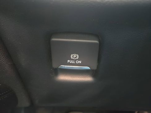 Used 2019 Lincoln MKZ Premiere image 22