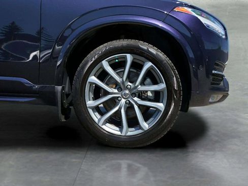 Used 2017 Volvo XC90 T6 Momentum w/ Vision Package AWD/4WD image 9
