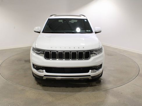 Used 2022 Jeep Wagoneer Series III w/ Premium Group I image 9