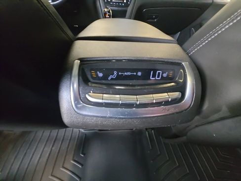 Used 2021 Cadillac XT6 Premium Luxury AWD/4WD image 27