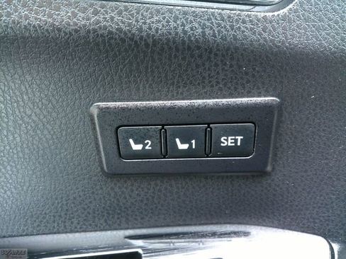 Used 2017 Toyota RAV4 Limited w/ Carpet Mat Package image 18