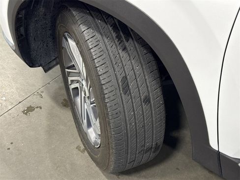 Used 2023 Hyundai Santa Fe SEL w/ Premium Package image 24