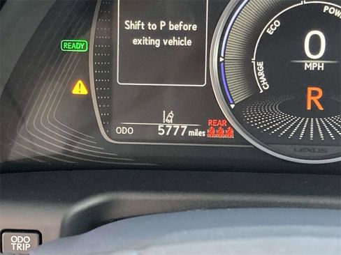 Used 2025 Lexus ES 300h w/ Premium Package image 21