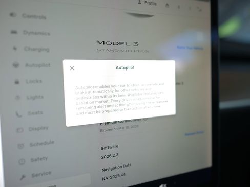 Used 2019 Tesla Model 3 Standard Range Plus image 23