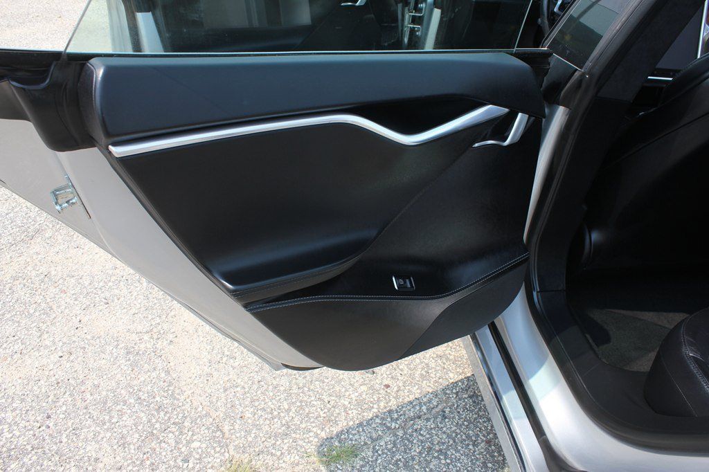Used 2017 Tesla Model S 100D AWD/4WD image 36