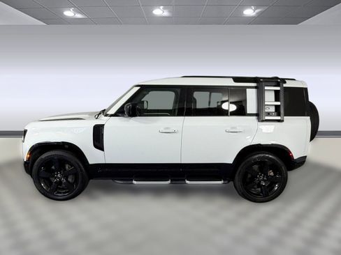 Used 2022 Land Rover Defender 110 X-Dynamic SE AWD/4WD image 2