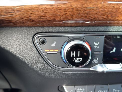 Used 2022 Audi Q5 2.0T Premium Plus image 23