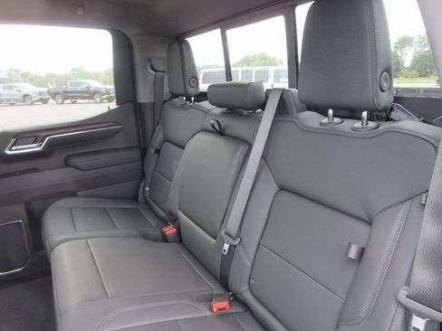 New 2026 GMC Sierra 1500 SLT w/ SLT Premium Plus Package image 16