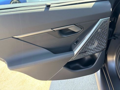 Used 2025 BMW M5 w/ Carbon Package image 16