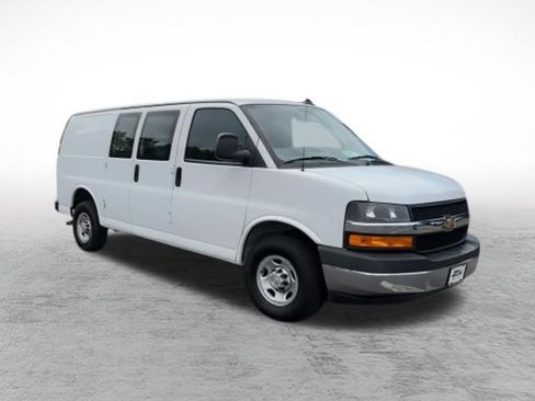 Used 2024 Chevrolet Express 2500 w/ Driver Convenience Package RWD image 2