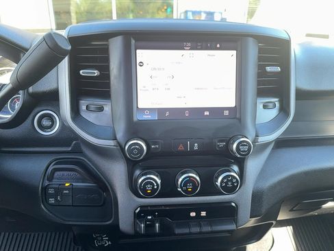 Used 2024 RAM 3500 Tradesman w/ Chrome Appearance Group AWD/4WD image 32