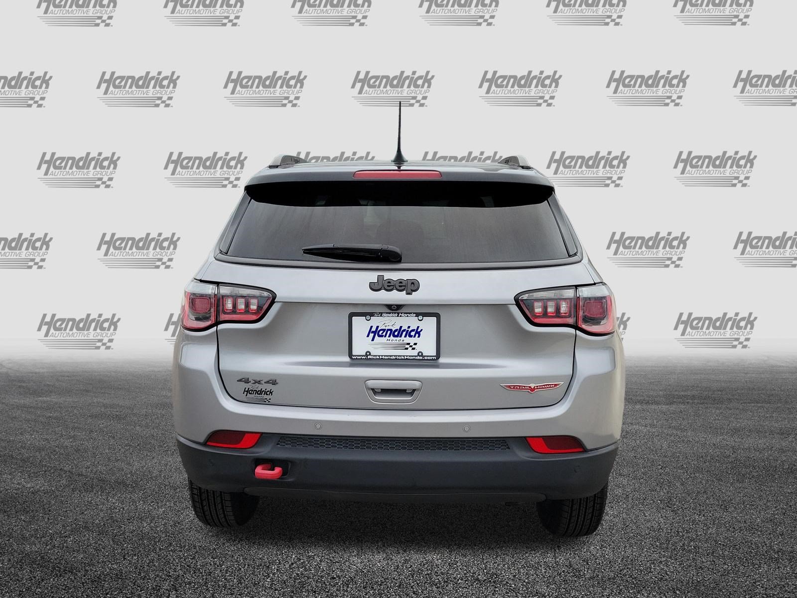 Used 2019 Jeep Compass Trailhawk w/ Cold Weather Group AWD/4WD image 6