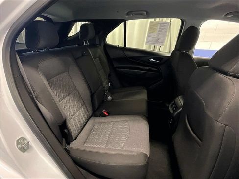 Used 2024 Chevrolet Equinox LT AWD/4WD image 16