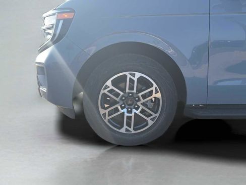 Used 2026 Ford Expedition Active image 36