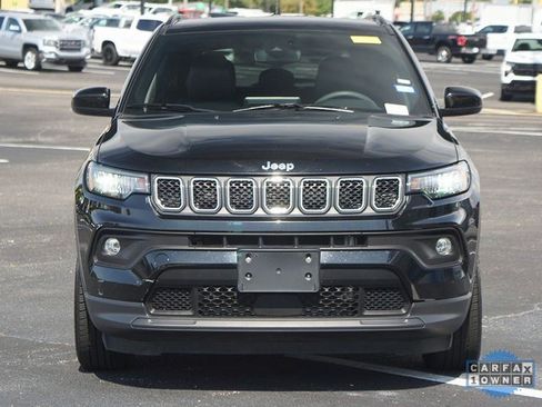 Used 2024 Jeep Compass Latitude image 18